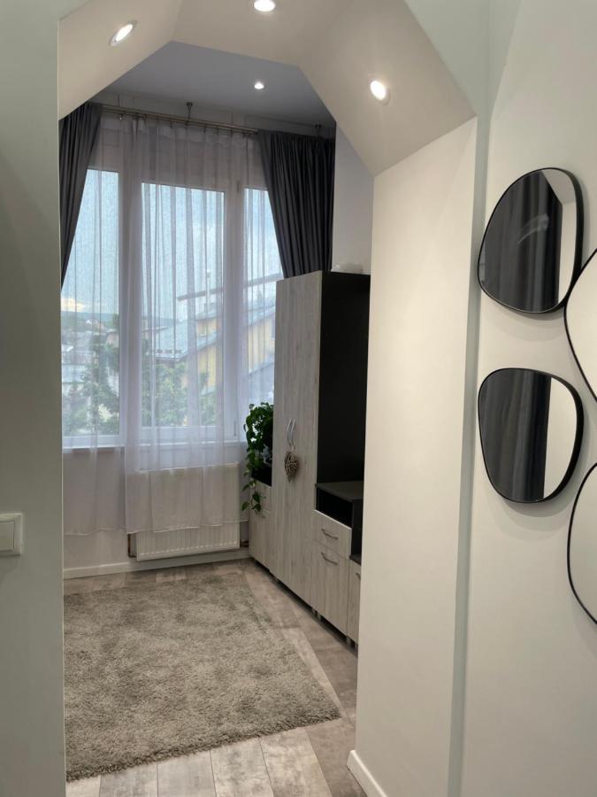 Deyinn Guest House Centrum Турда Екстер'єр фото