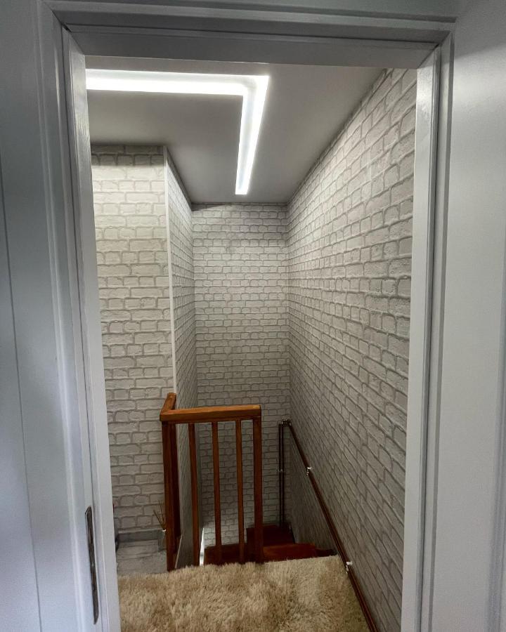 Deyinn Guest House Centrum Турда Екстер'єр фото