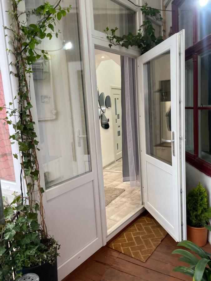 Deyinn Guest House Centrum Турда Екстер'єр фото