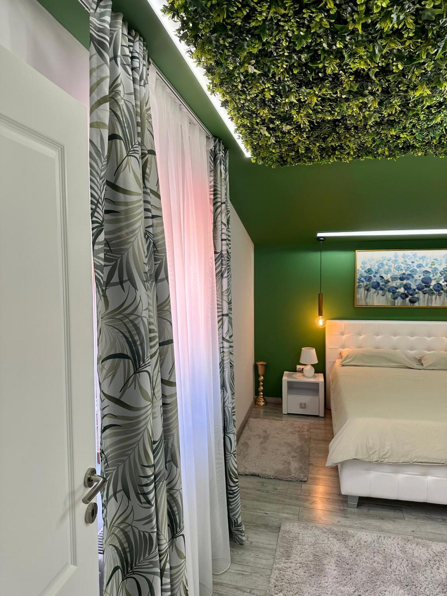 Deyinn Guest House Centrum Турда Екстер'єр фото