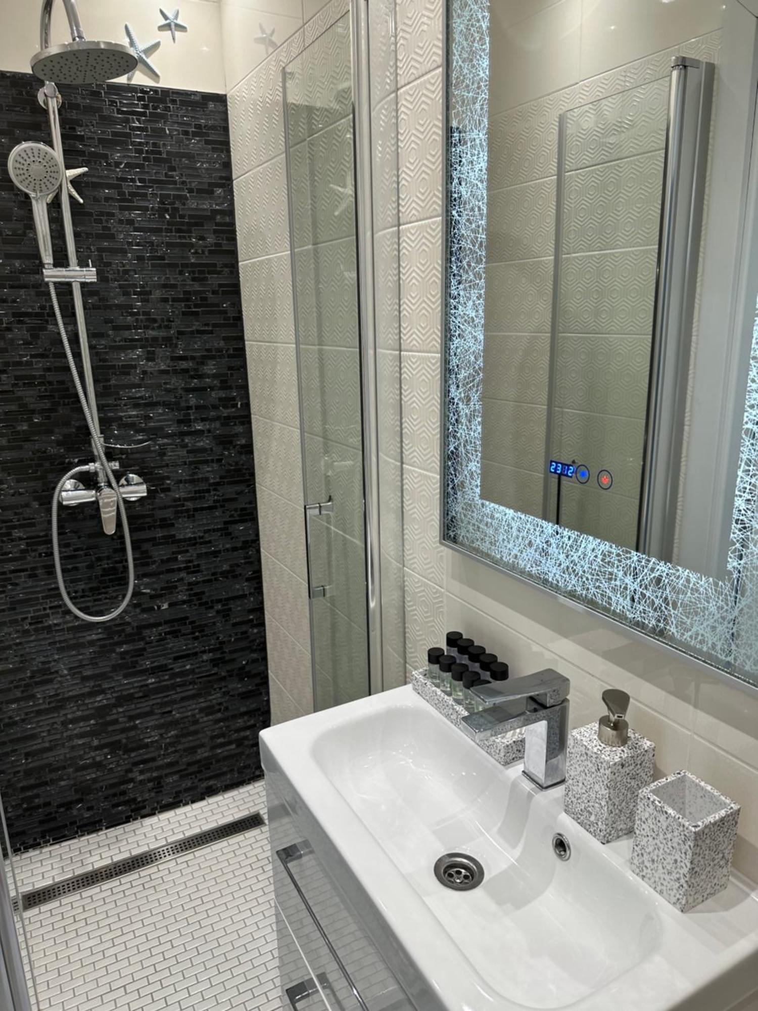 Deyinn Guest House Centrum Турда Екстер'єр фото