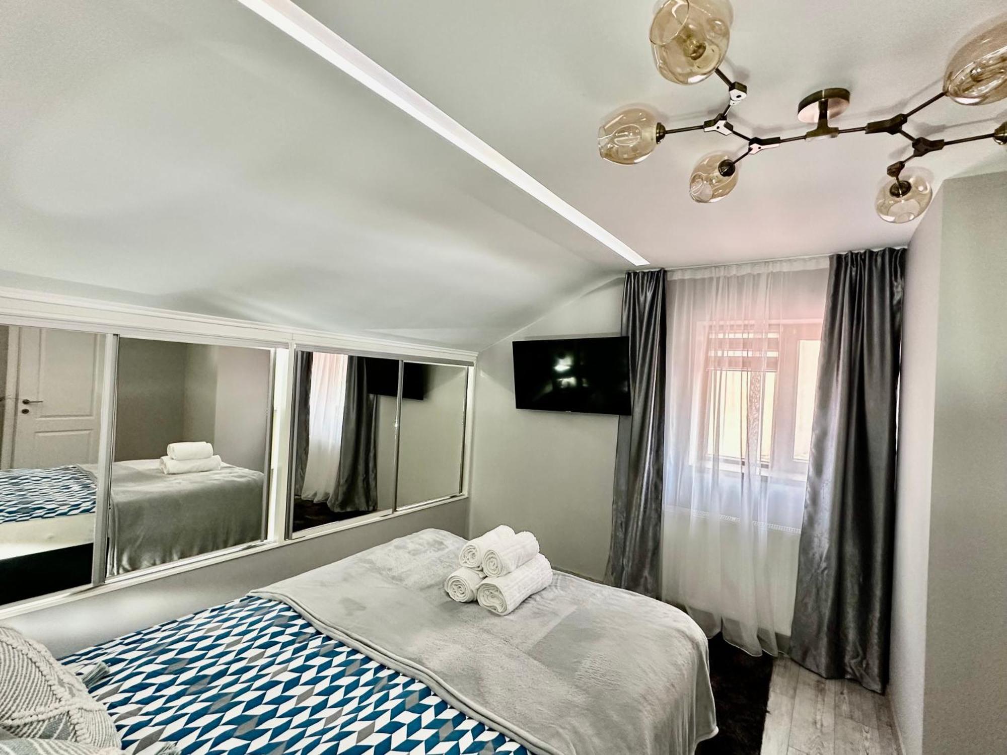 Deyinn Guest House Centrum Турда Екстер'єр фото