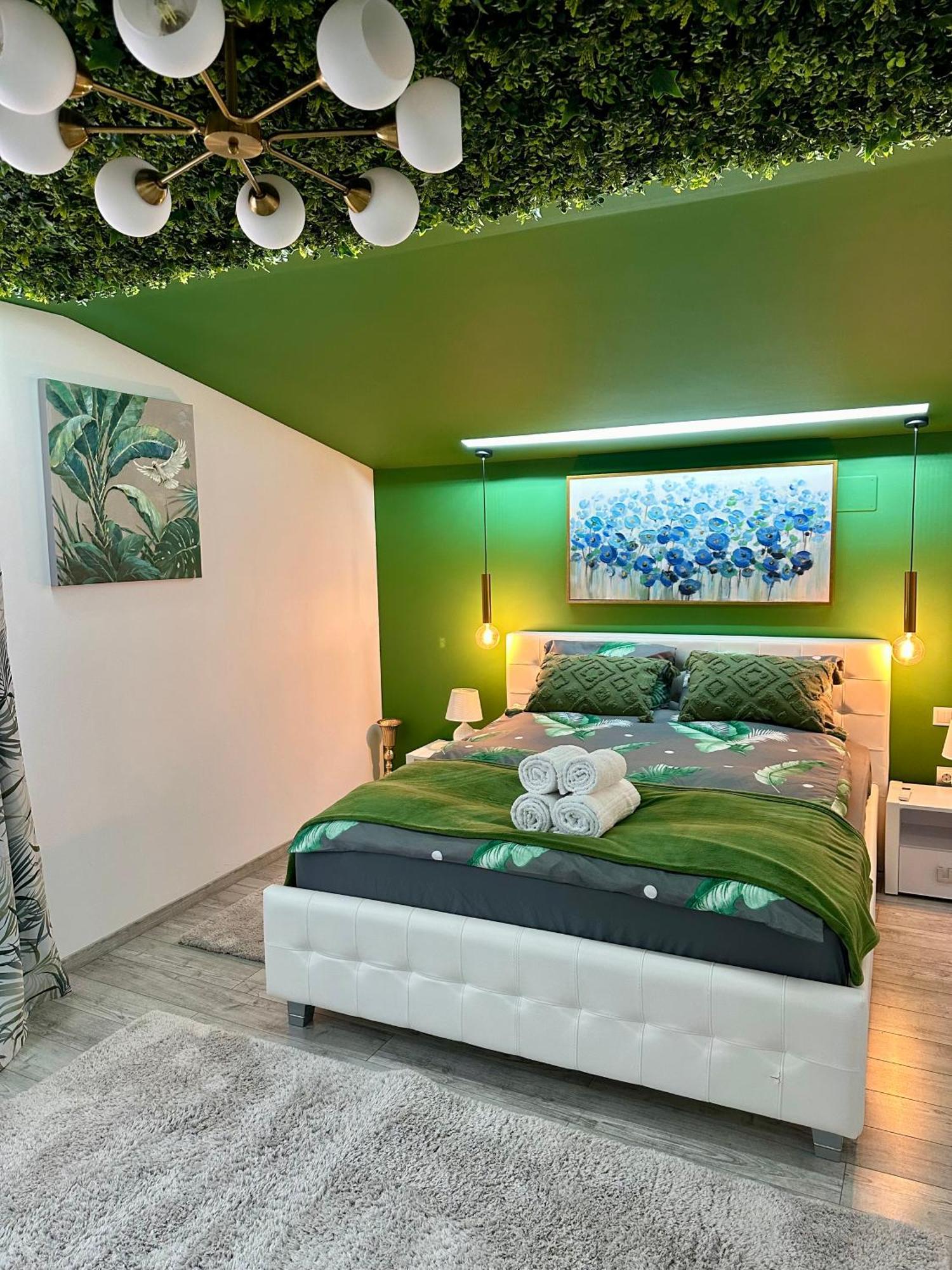 Deyinn Guest House Centrum Турда Екстер'єр фото